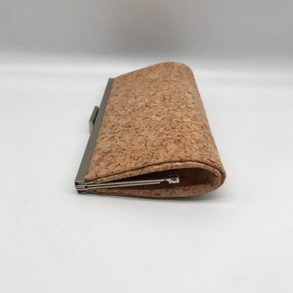 Unbranded Light Brown Corkscrew Clutch - Picture 4 of 10